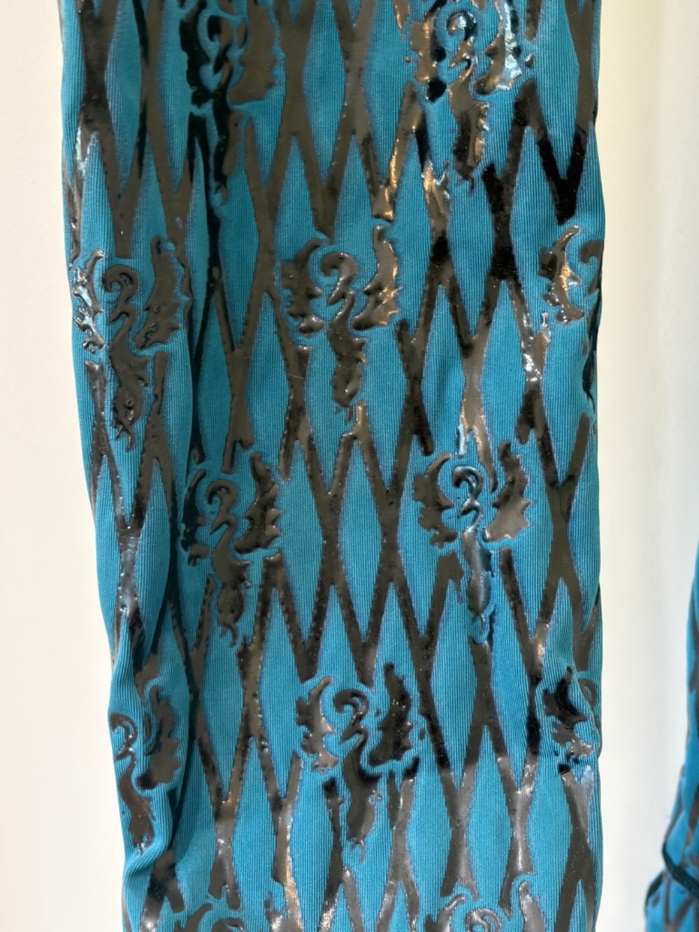 Teal Patterned Leggings - Unknown Brand - Picture 3 of 9